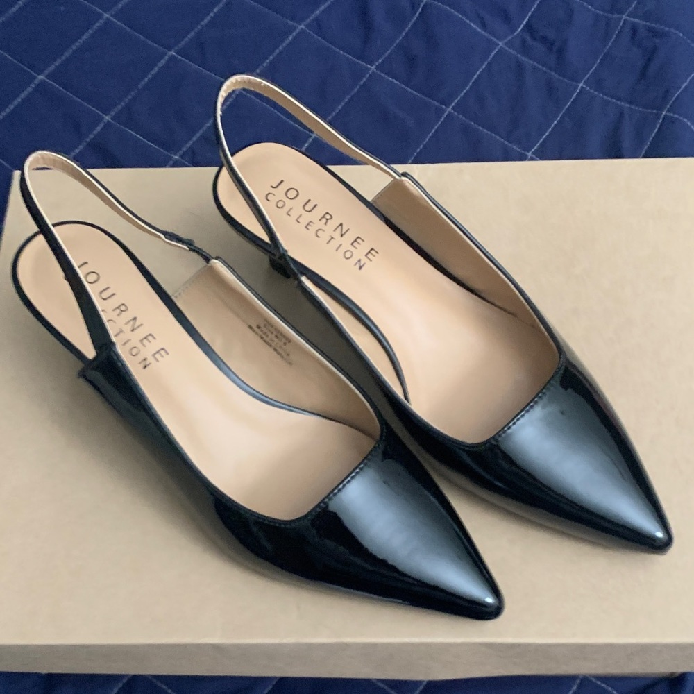 Journee Collection Glossy Black Slingback Heels Size 8WD